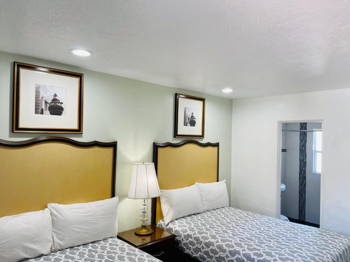 Siesta Inn Sarasota - Indian Beach ภายนอก รูปภาพ