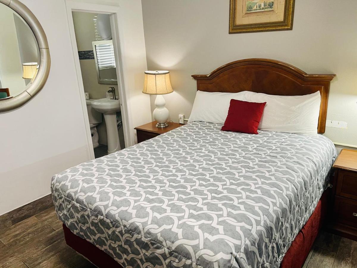 Siesta Inn Sarasota - Indian Beach ภายนอก รูปภาพ