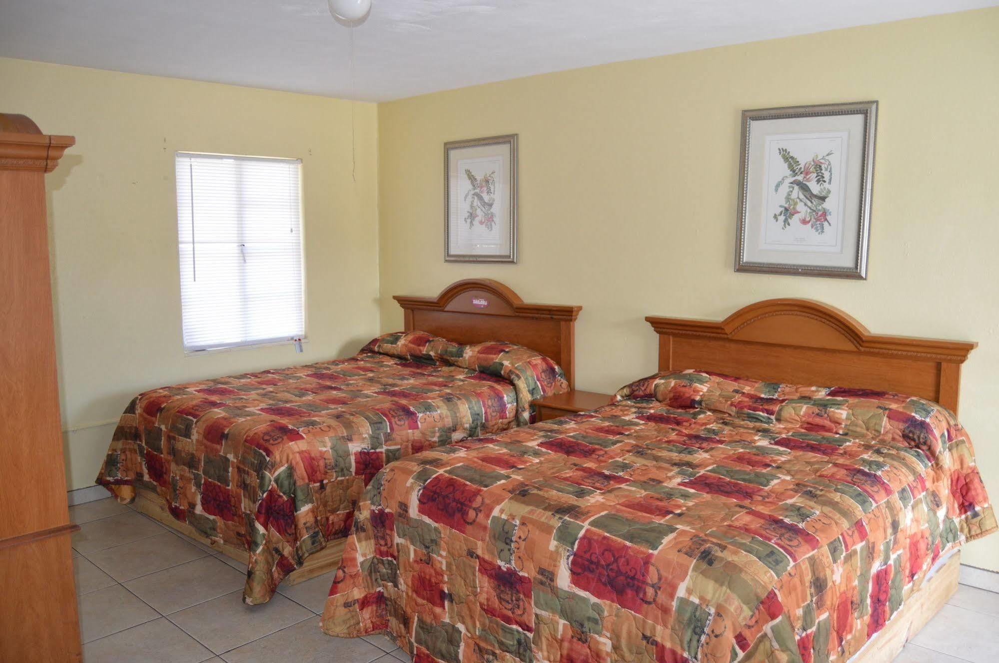 Siesta Inn Sarasota - Indian Beach ภายนอก รูปภาพ