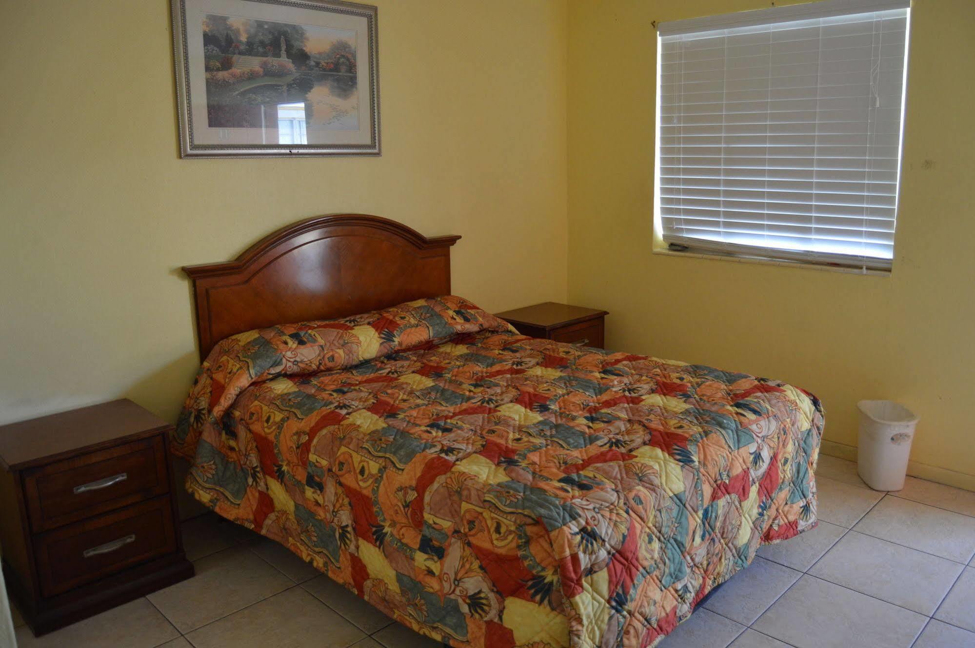 Siesta Inn Sarasota - Indian Beach ภายนอก รูปภาพ